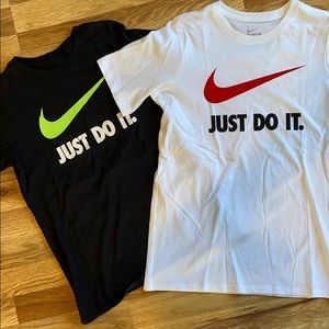 Bundle 2 Nike women’s T-Shirts